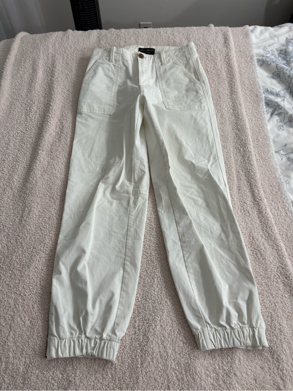 Banana Republic white cargo pants
